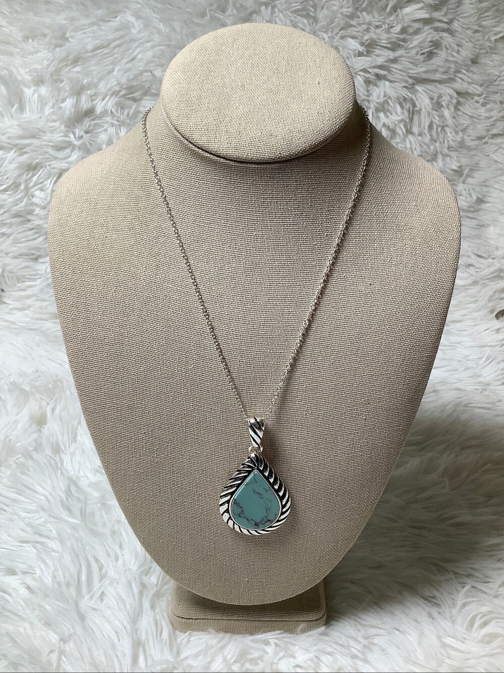 Periwinkle by Barlow Turquoise Teardrop Twisted Border Pendant Necklace A6-43
